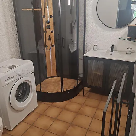 Les Deux Cascades Apartment